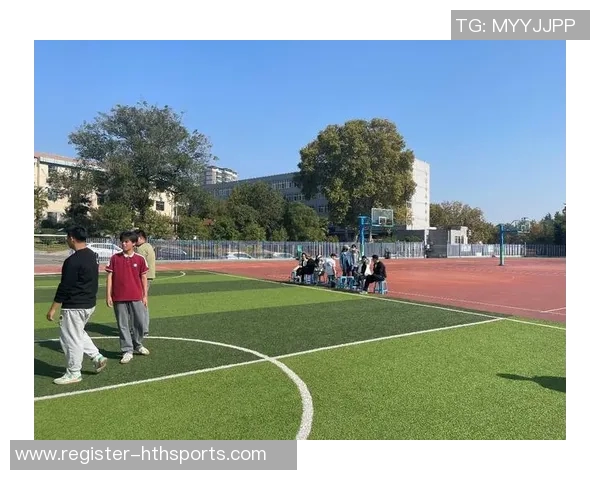 英超战术分析视角下南京篮球队独特进攻风格的深度剖析与解读